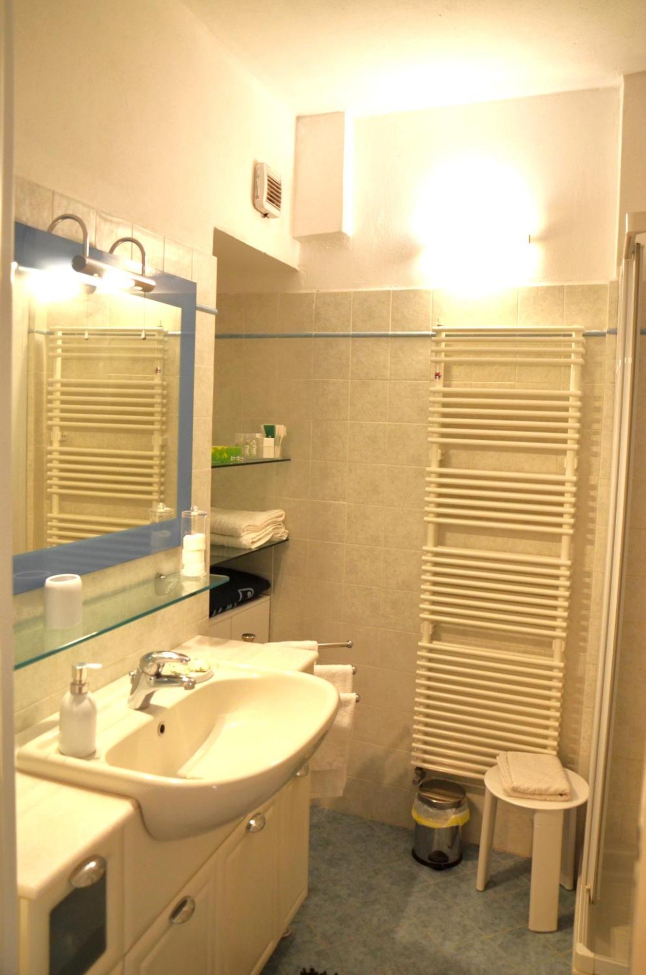 Pae Veciu Camera Privata Con Bagno 蒙特罗索阿尔马雷 外观 照片